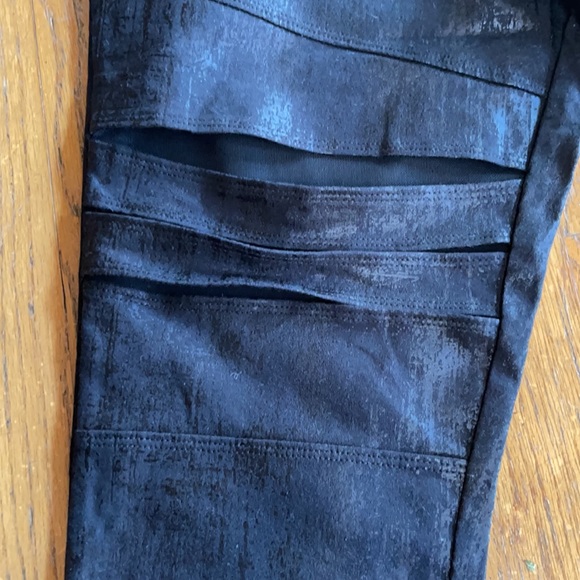 NWT Lysse faux leather moto style shaping leggings. Size L - Picture 2 of 6